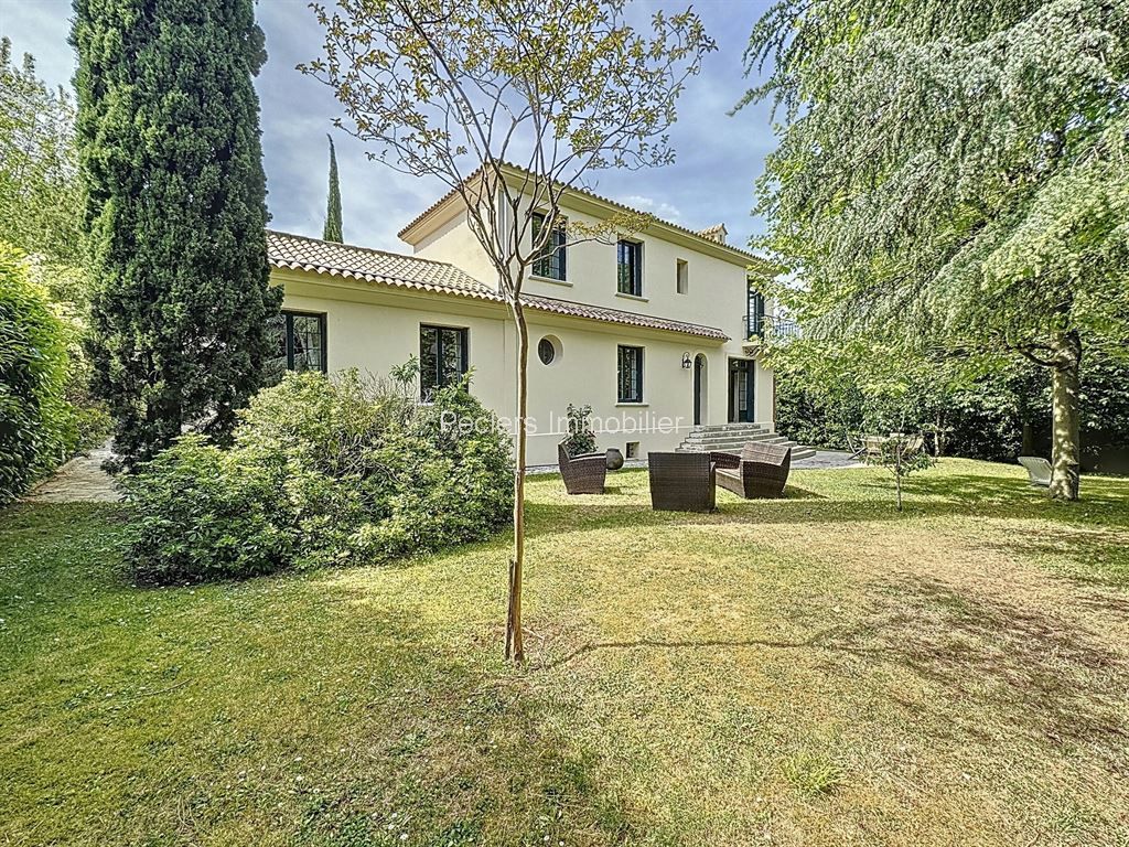 villa 9 pièces en vente sur GARCHES (92380) Vente Villa Garches 92380 440 m²