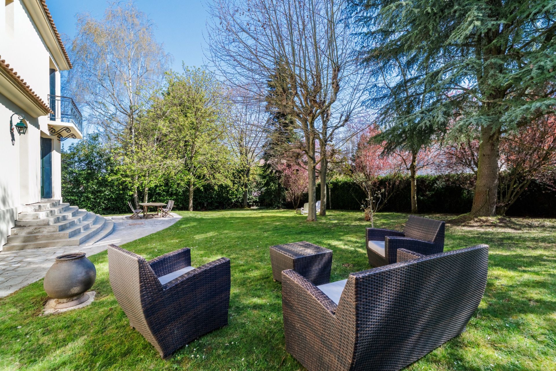 villa 9 pièces en vente sur GARCHES (92380) Vente Villa Garches 92380 440 m²