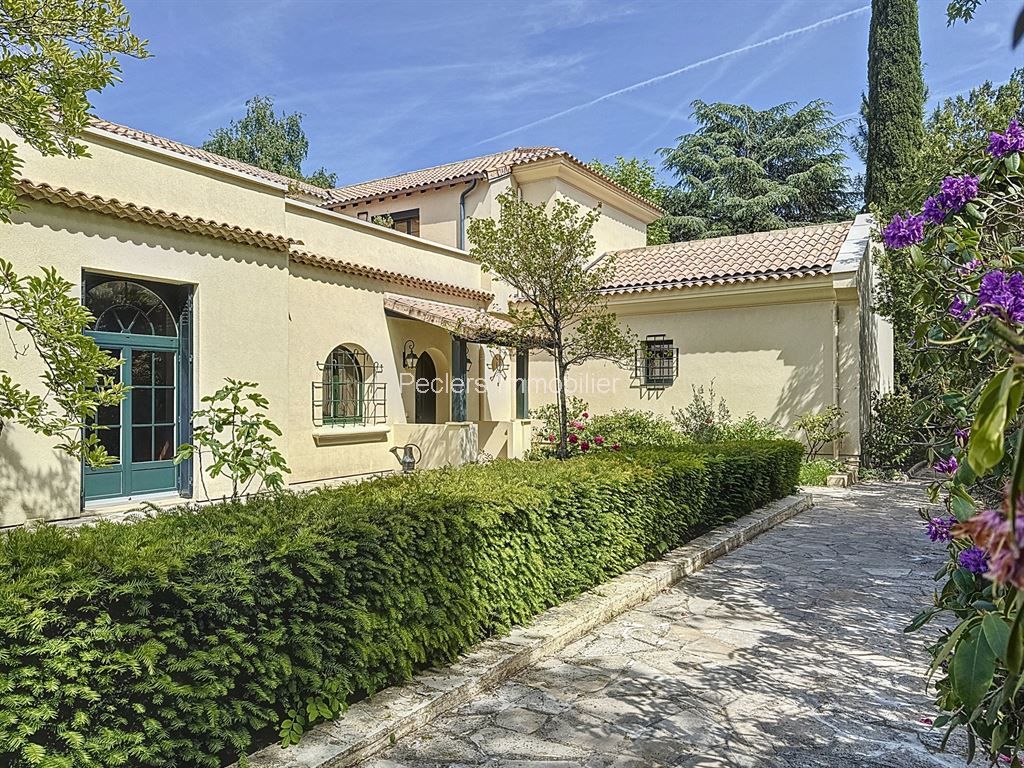 villa 9 pièces en vente sur GARCHES (92380) Vente Villa Garches 92380 440 m²