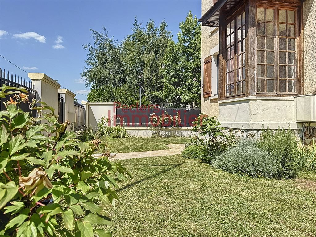Vente Maison Rueil-Malmaison 92500 165 m²