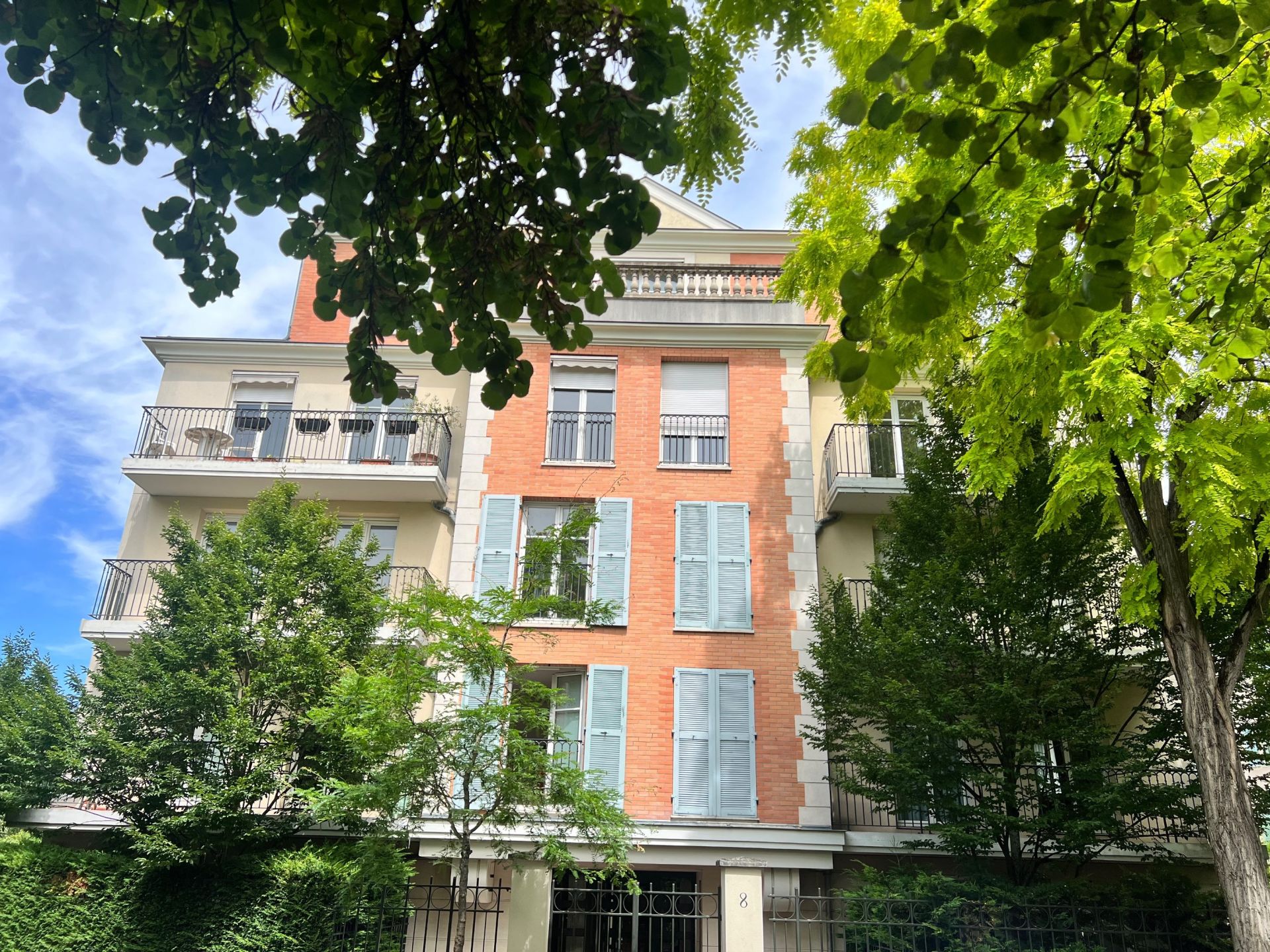 Acheter Appartement 5&nbsp;Pièces 107.44&nbsp;m² Rueil-Malmaison