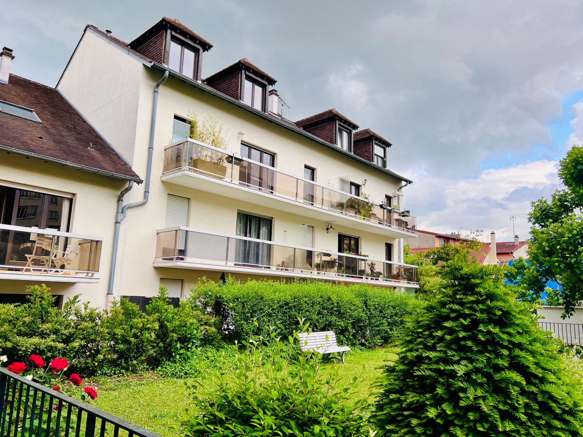 Louer Appartement 5 Pièces 102.8 m² Rueil-Malmaison
