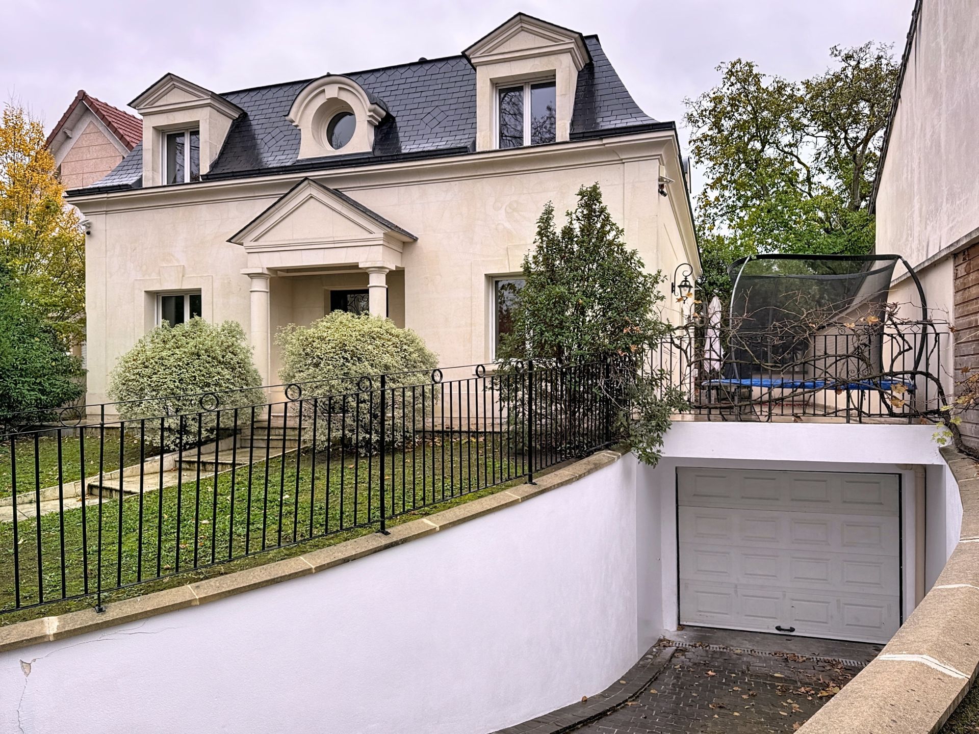 Acheter Maison 6 Pièces 192.43 m² Rueil-Malmaison