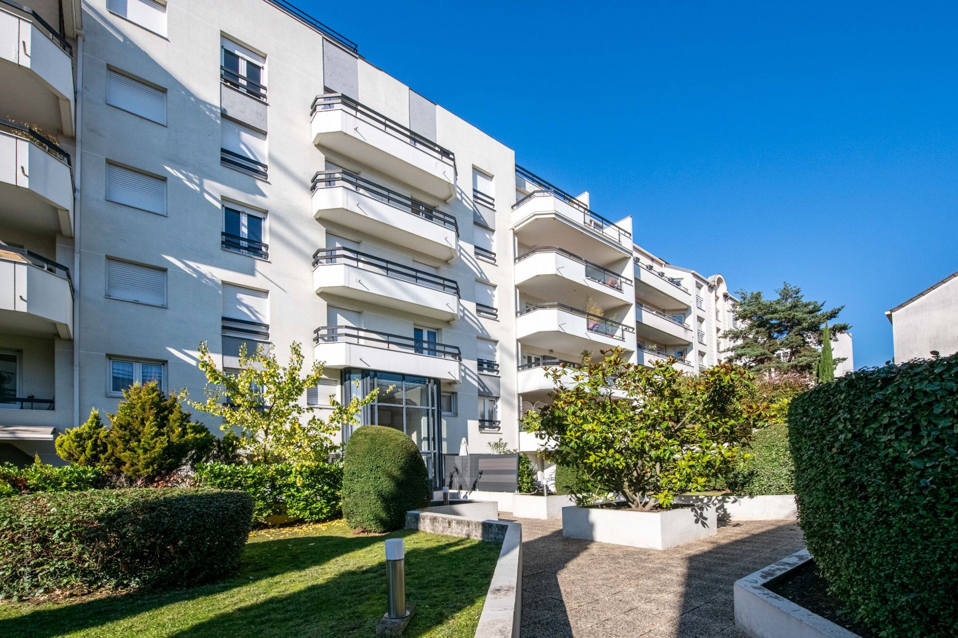 Acheter Appartement 4&nbsp;Pièces 86.47&nbsp;m² Suresnes