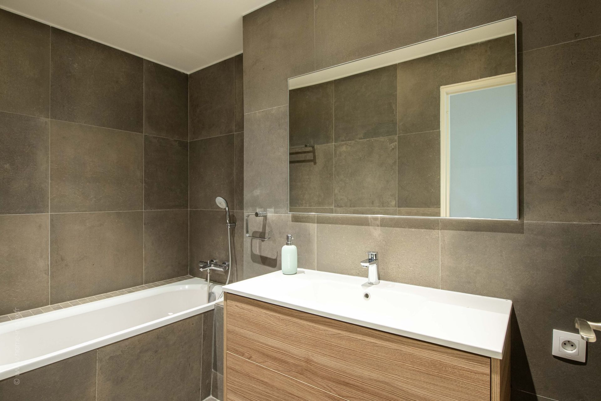 Acheter Appartement 4&nbsp;Pièces 107.36&nbsp;m² Rueil-Malmaison