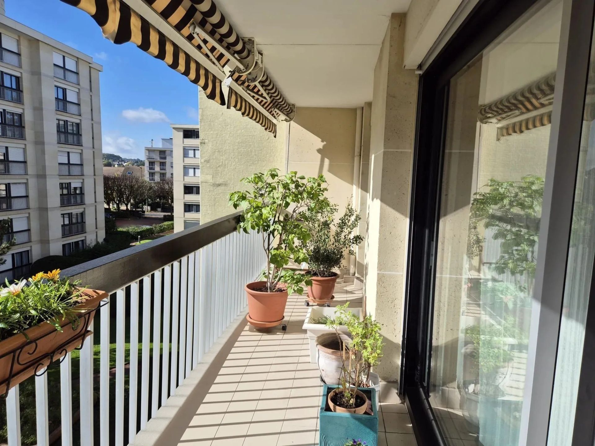 Acheter Appartement 5&nbsp;Pièces 98.88&nbsp;m² Rueil-Malmaison