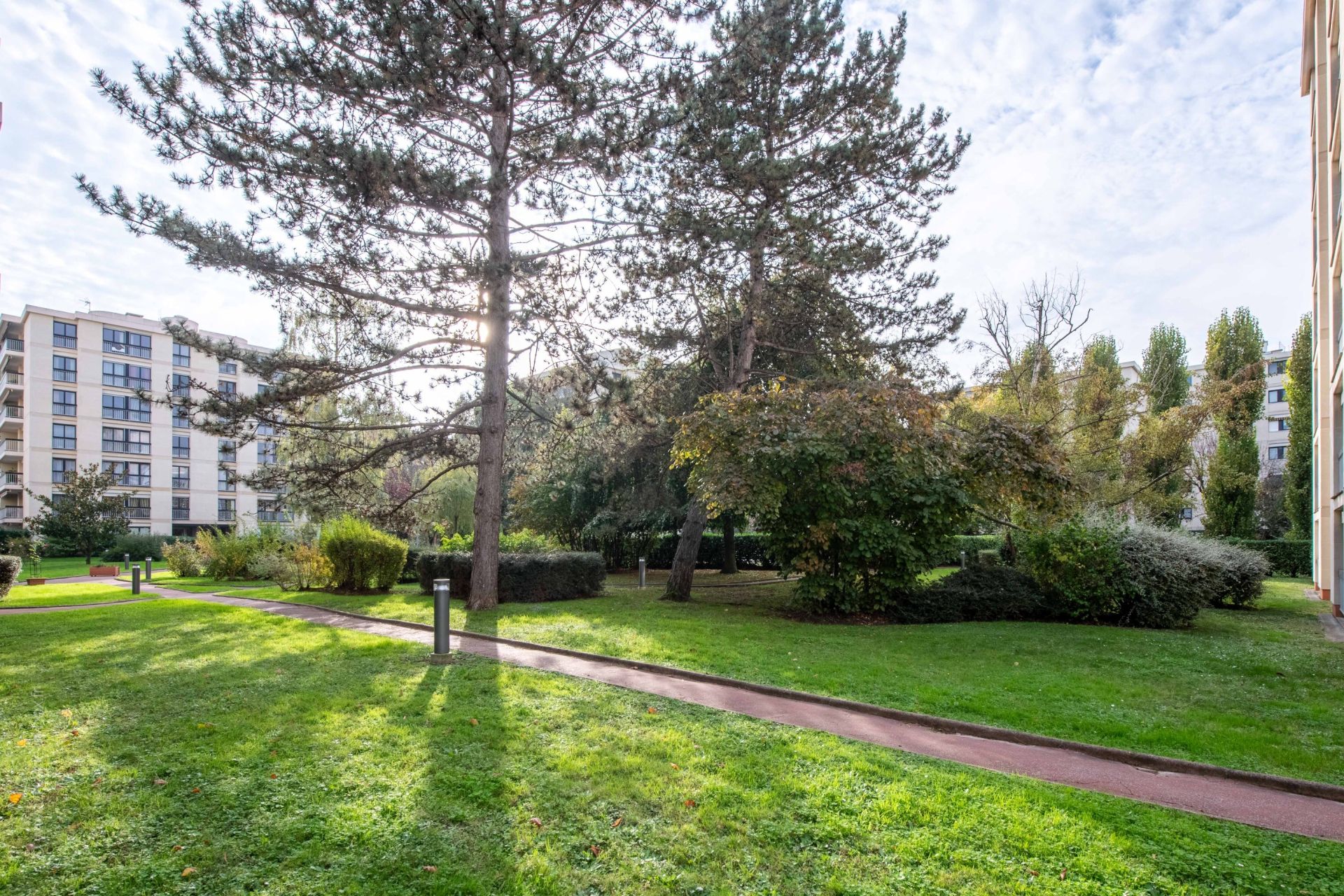 Acheter Appartement 5&nbsp;Pièces 98.88&nbsp;m² Rueil-Malmaison