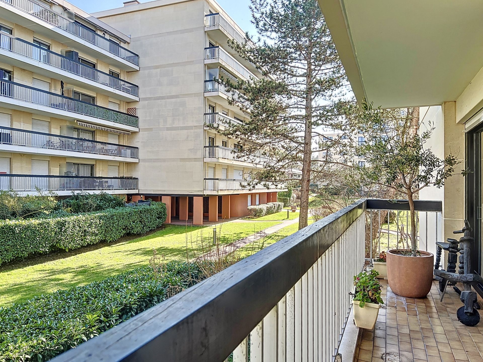 Acheter Appartement 5&nbsp;Pièces 102.08&nbsp;m² Rueil-Malmaison