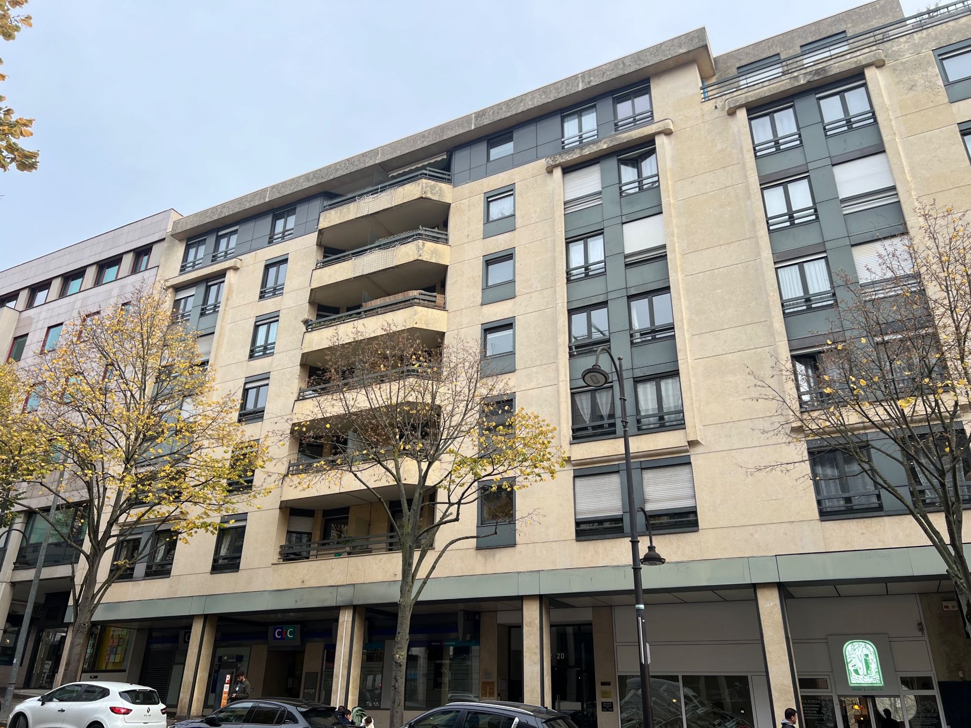 Louer Appartement 4&nbsp;Pièces 86.66&nbsp;m² Rueil-Malmaison