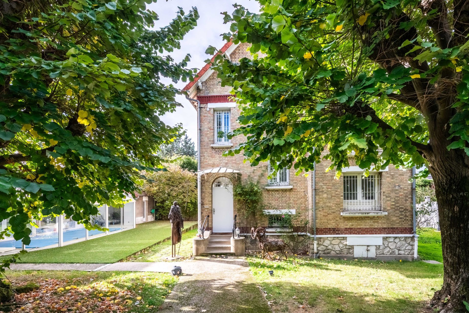 Acheter Maison 7&nbsp;Pièces 213&nbsp;m² Rueil-Malmaison