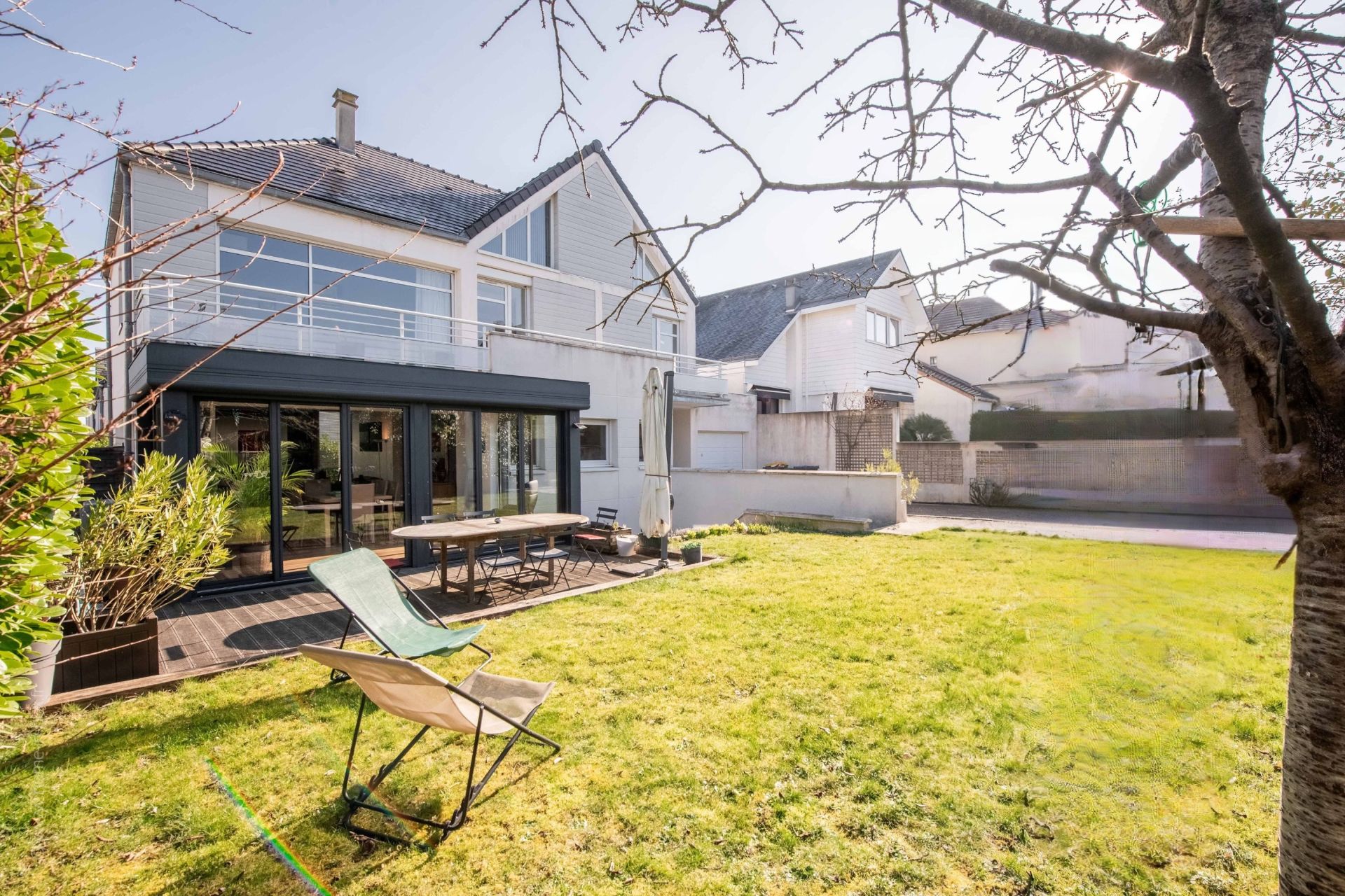 Acheter Maison 8&nbsp;Pièces 269.6&nbsp;m² Rueil-Malmaison