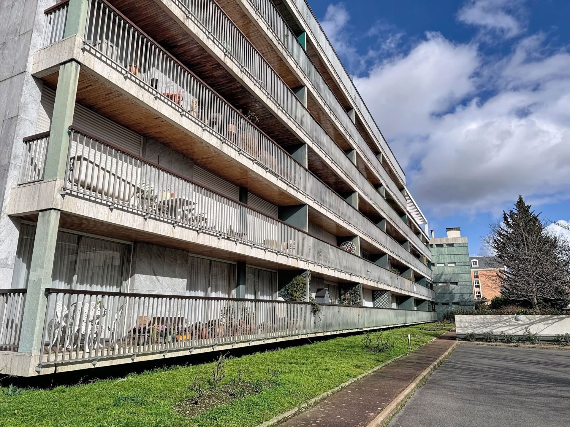 Acheter Appartement 4&nbsp;Pièces 98.91&nbsp;m² Rueil-Malmaison