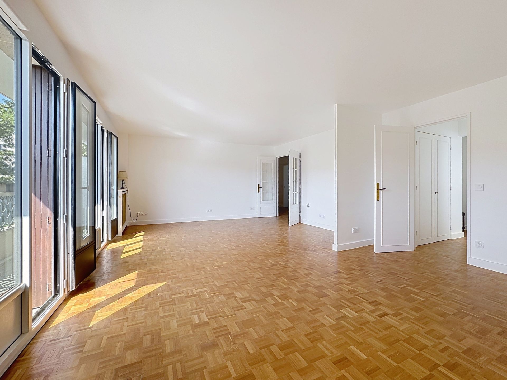 Acheter Appartement 5&nbsp;Pièces 103.87&nbsp;m² Rueil-Malmaison