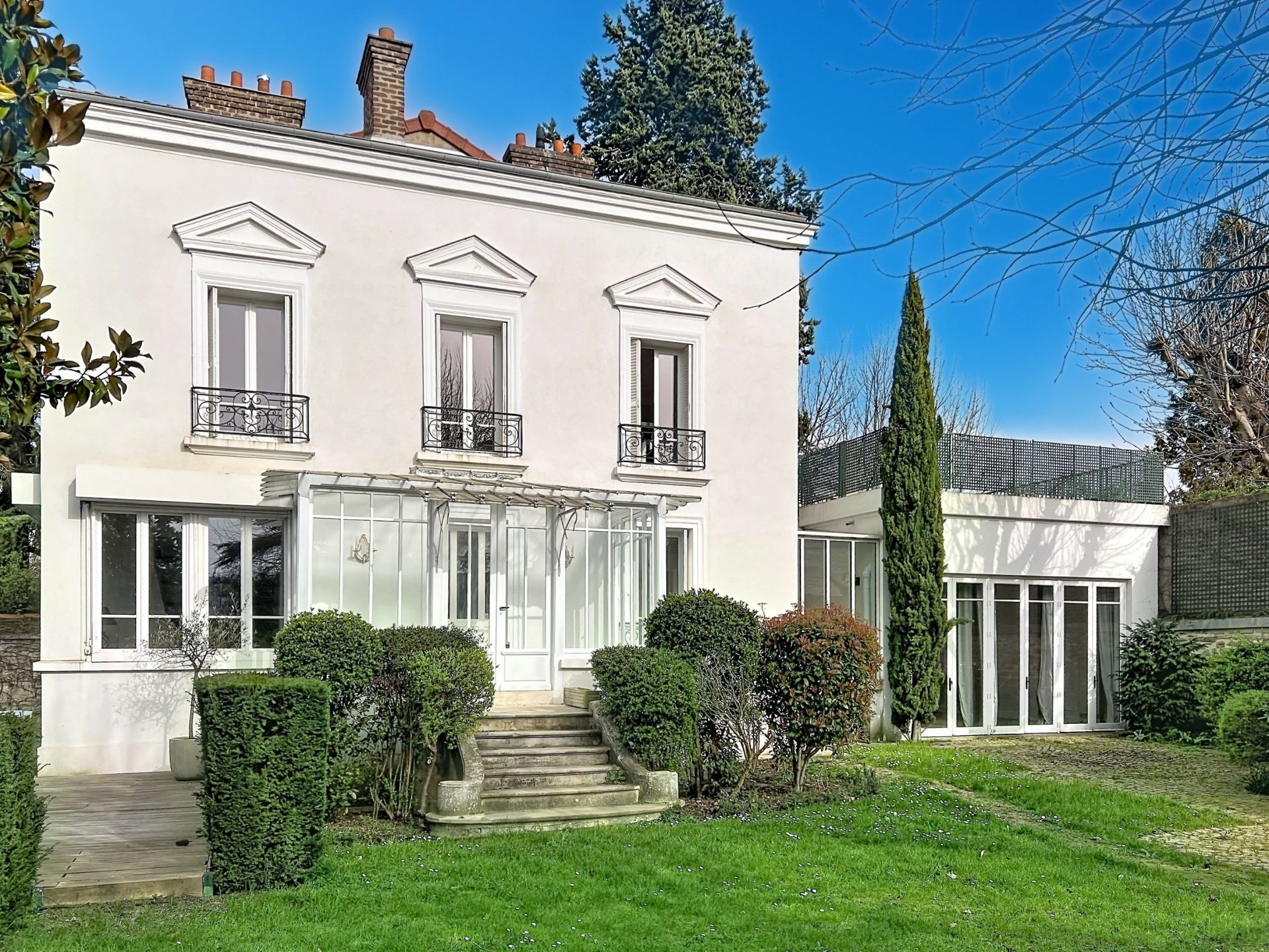 Louer Maison 8&nbsp;Pièces 238.79&nbsp;m² Rueil-Malmaison