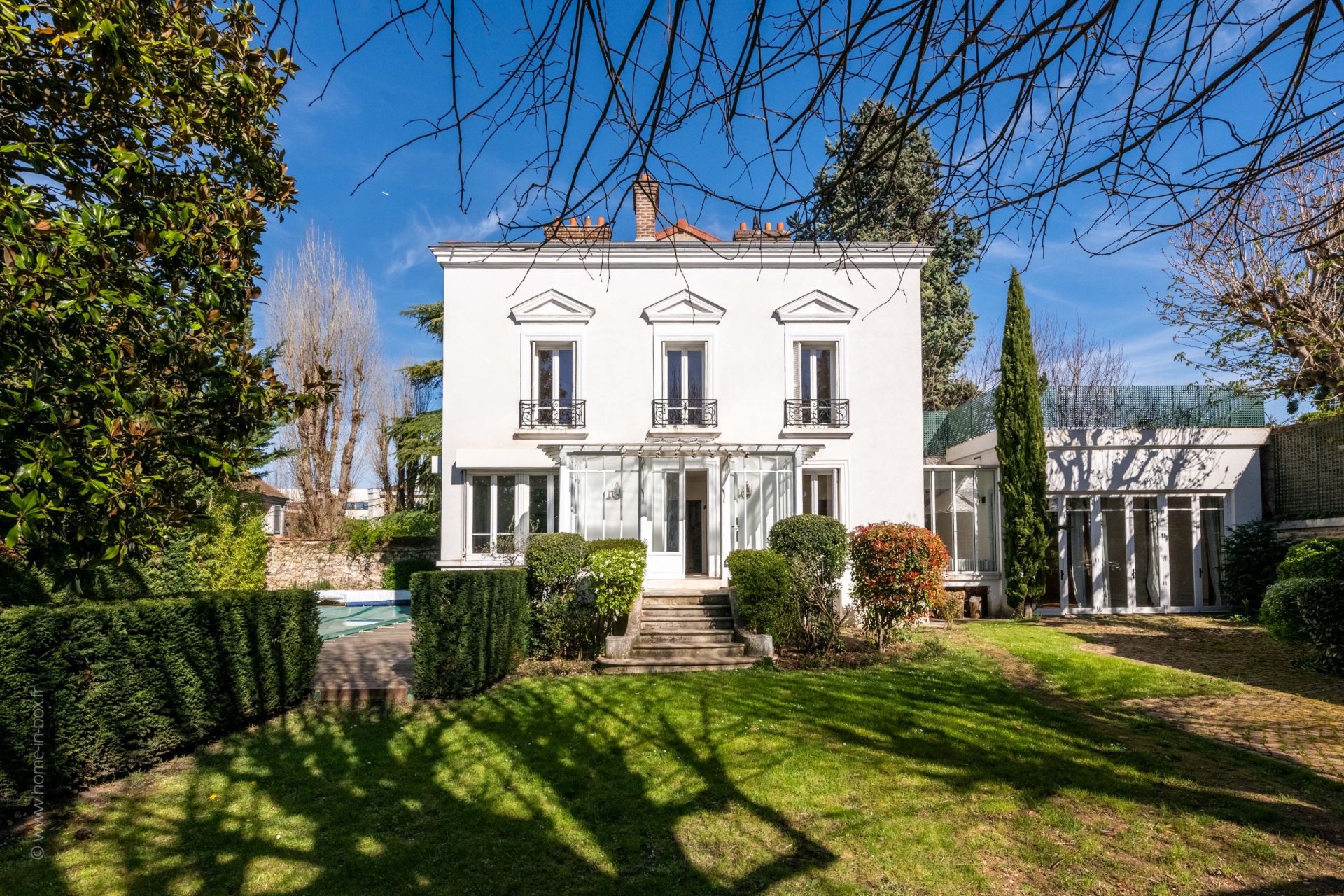 Louer Maison 8&nbsp;Pièces 238.79&nbsp;m² Rueil-Malmaison