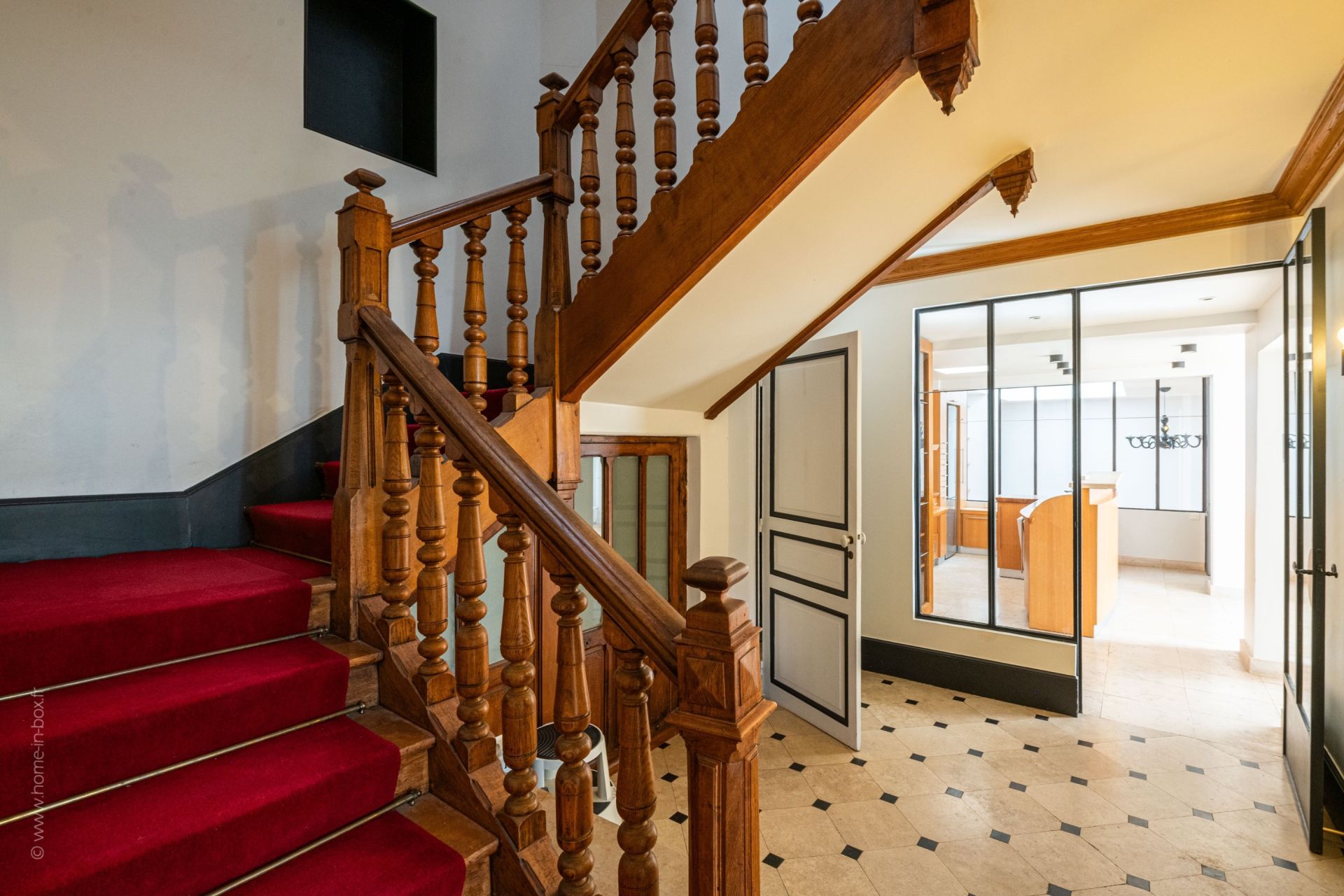 Louer Maison 8&nbsp;Pièces 238.79&nbsp;m² Rueil-Malmaison