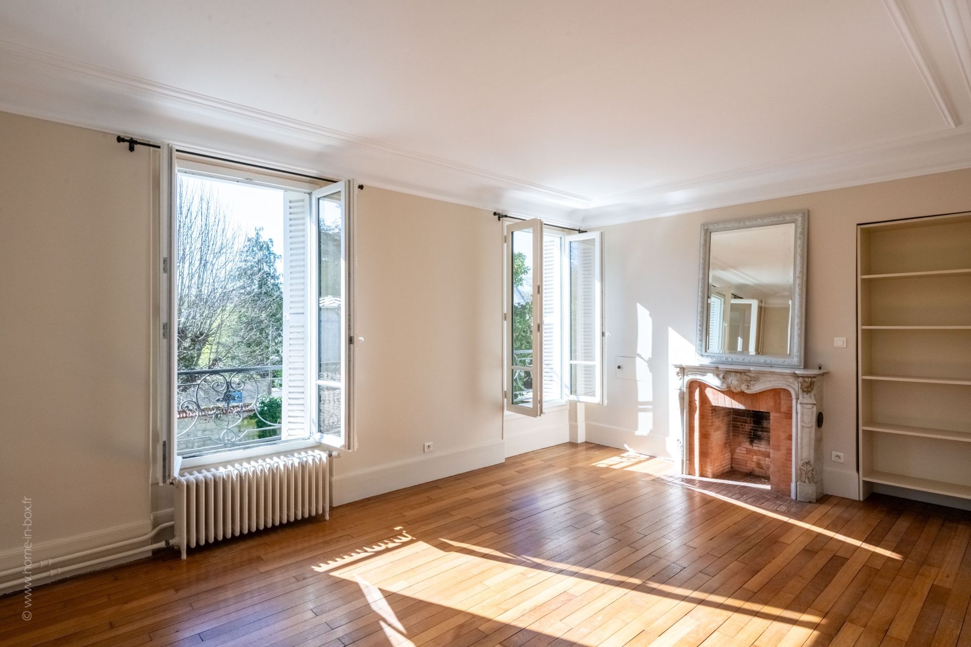 Louer Maison 8&nbsp;Pièces 238.79&nbsp;m² Rueil-Malmaison