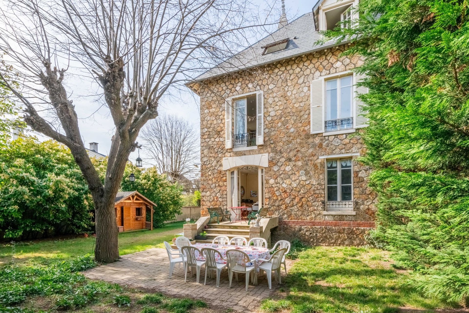 Acheter Maison 8&nbsp;Pièces 216&nbsp;m² Rueil-Malmaison