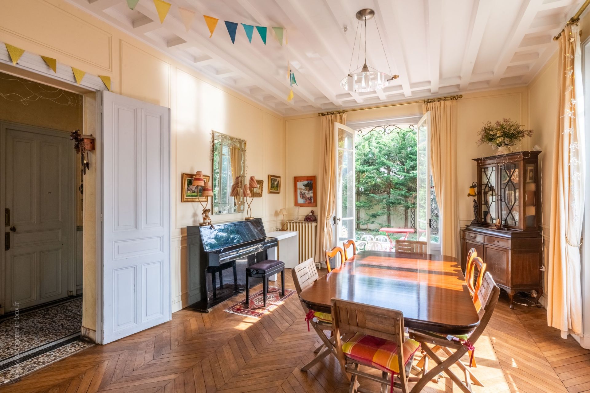 Acheter Maison 8&nbsp;Pièces 216&nbsp;m² Rueil-Malmaison