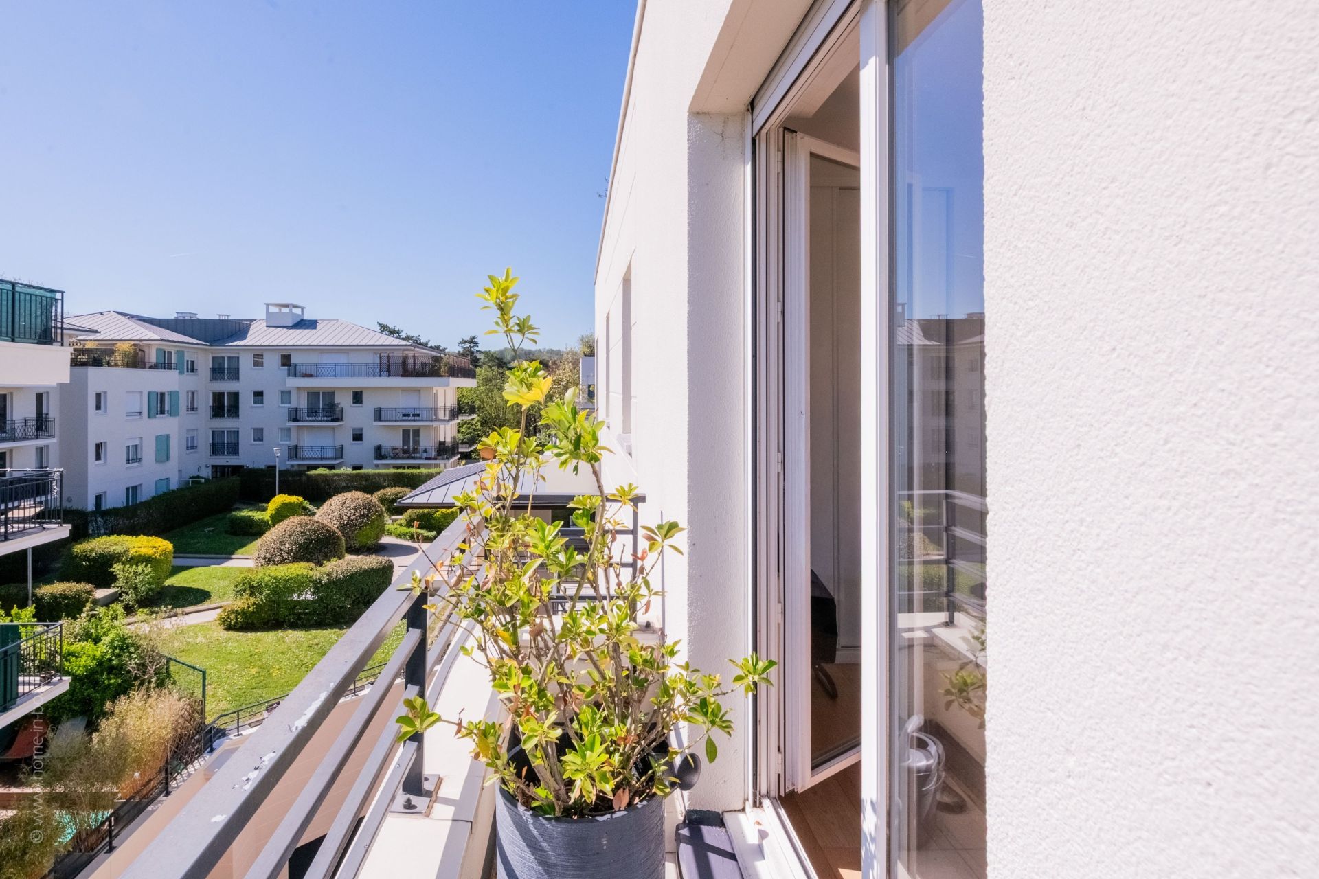 Acheter Appartement 4&nbsp;Pièces 93.14&nbsp;m² Rueil-Malmaison