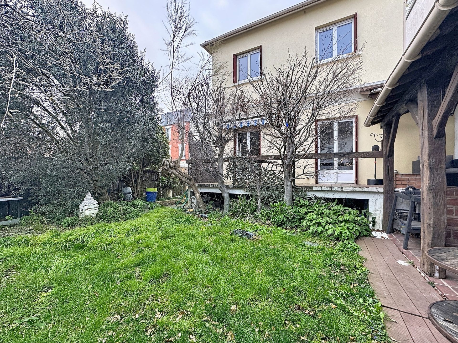 Acheter Maison 5&nbsp;Pièces 88.42&nbsp;m² Suresnes