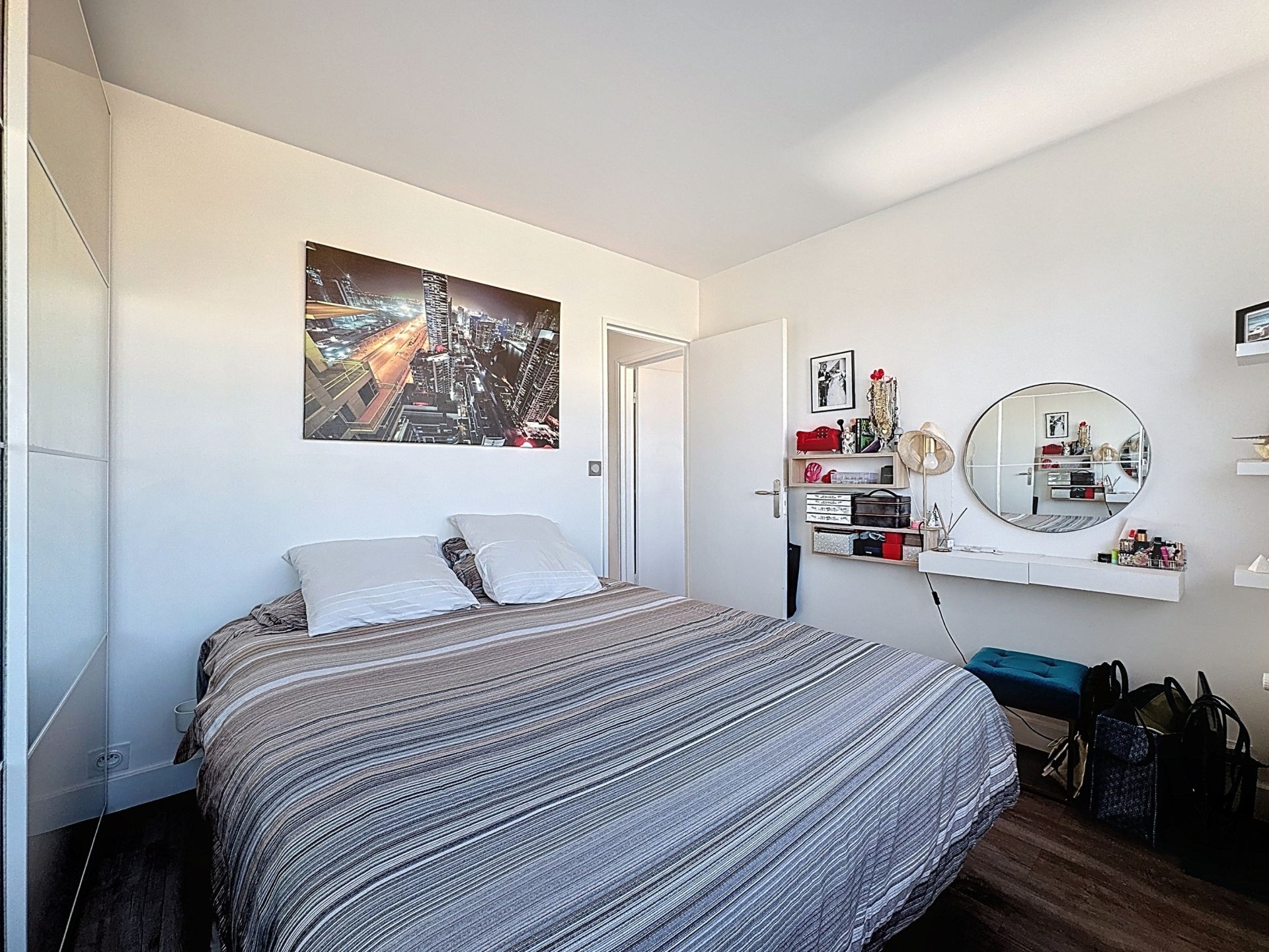 Acheter Appartement 4&nbsp;Pièces 76.92&nbsp;m² Rueil-Malmaison