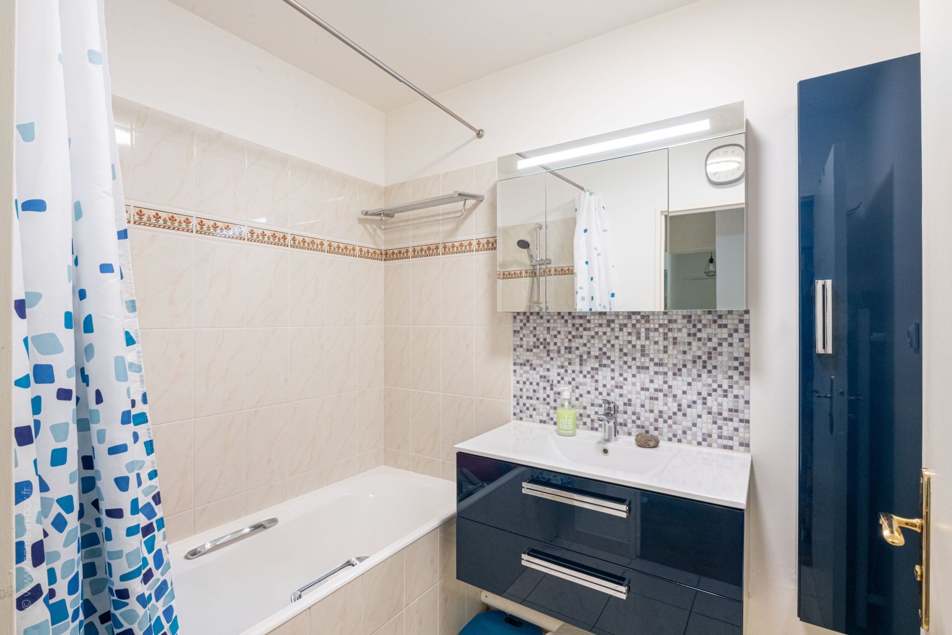 Louer Appartement 3&nbsp;Pièces 70.71&nbsp;m² Rueil-Malmaison