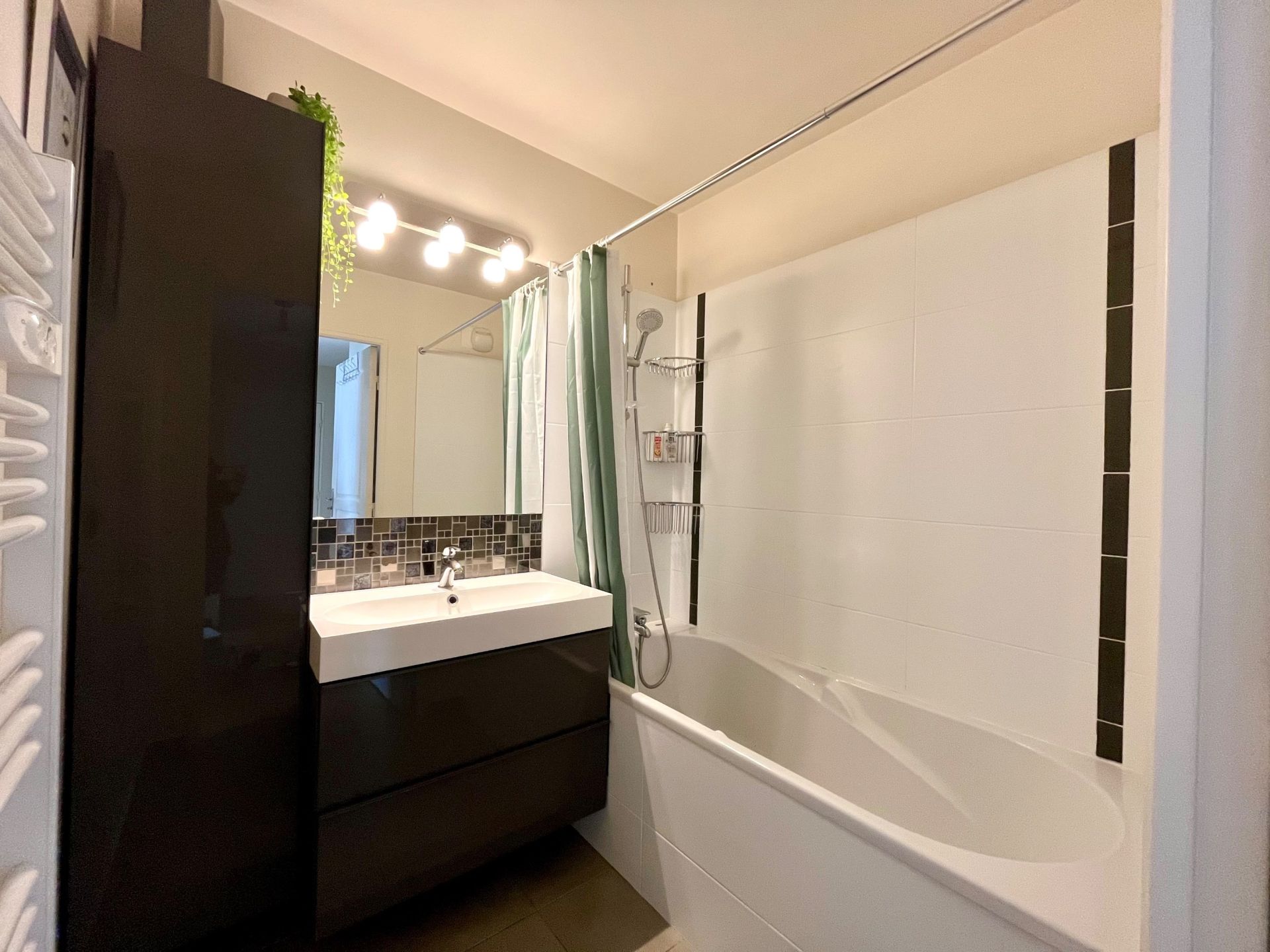 Acheter Appartement 5&nbsp;Pièces 85.3&nbsp;m² Rueil-Malmaison