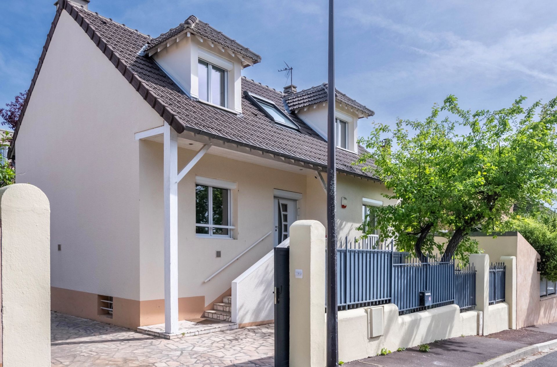 Acheter Maison 6&nbsp;Pièces 127.86&nbsp;m² Rueil-Malmaison