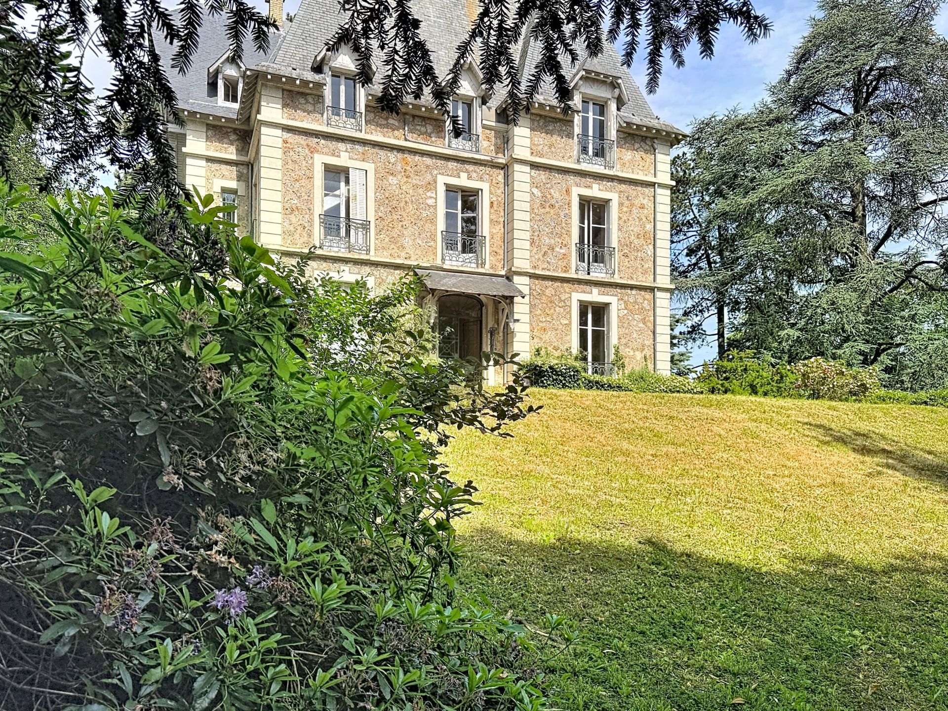 Acheter Maison 13&nbsp;Pièces 500&nbsp;m² Rueil-Malmaison