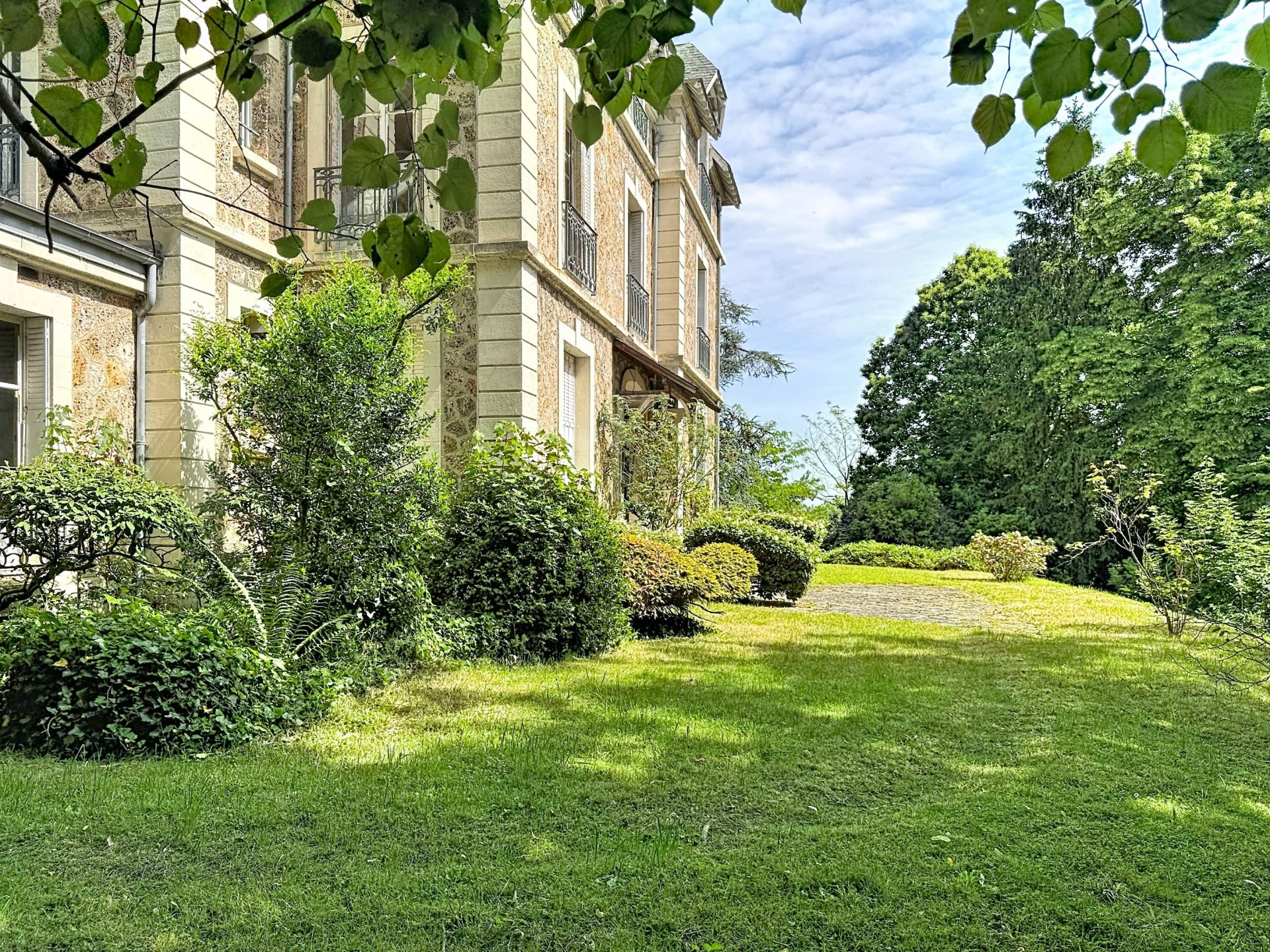Acheter Maison 13&nbsp;Pièces 500&nbsp;m² Rueil-Malmaison