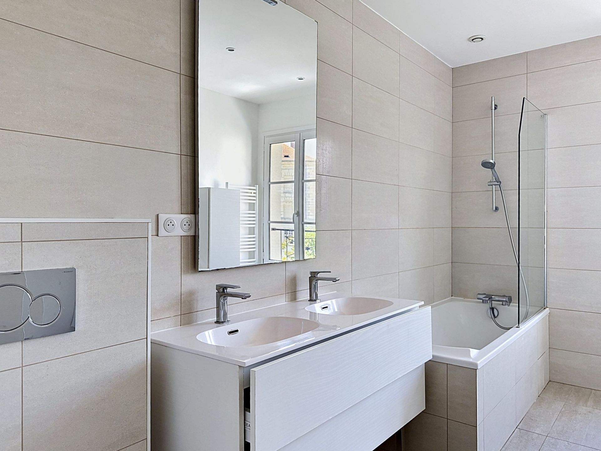 Acheter Maison 7&nbsp;Pièces 210.87&nbsp;m² Rueil-Malmaison