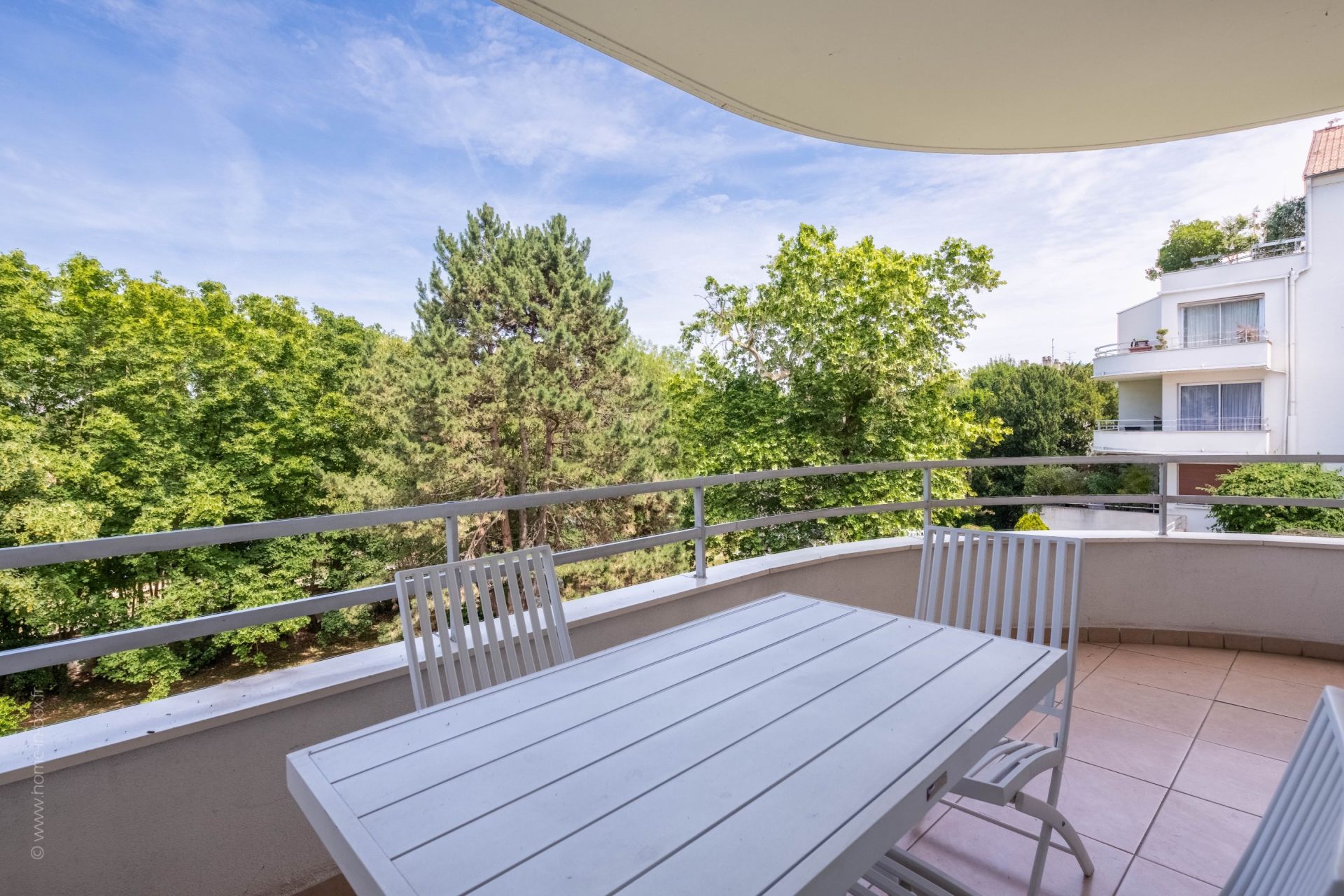 Louer Appartement 5&nbsp;Pièces 129.26&nbsp;m² Bougival