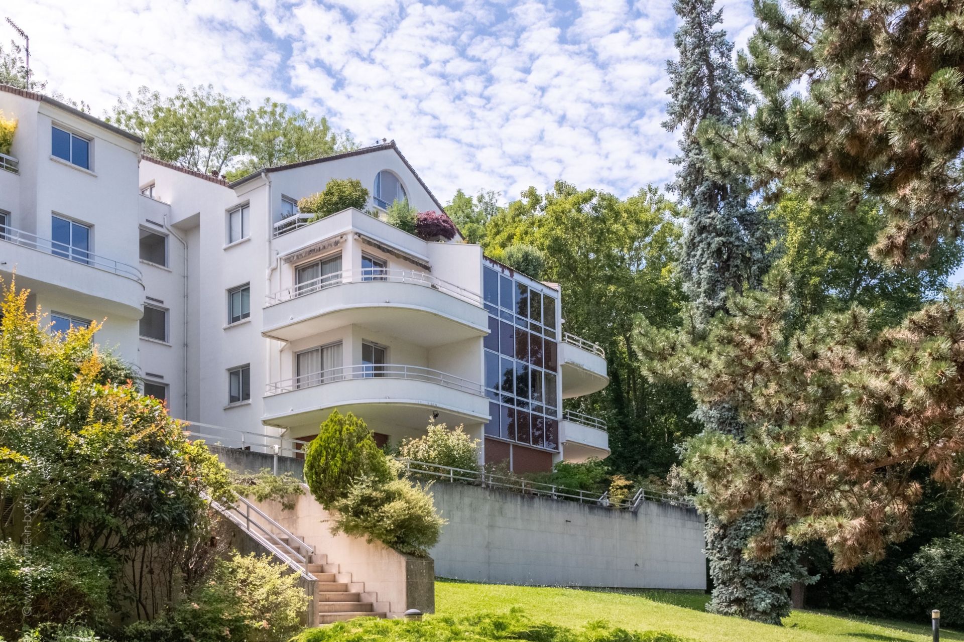 Louer Appartement 5&nbsp;Pièces 129.26&nbsp;m² Bougival