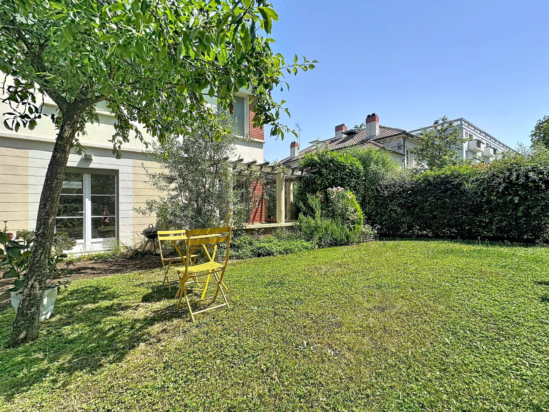Acheter Appartement 4&nbsp;Pièces 80.21&nbsp;m² Garches