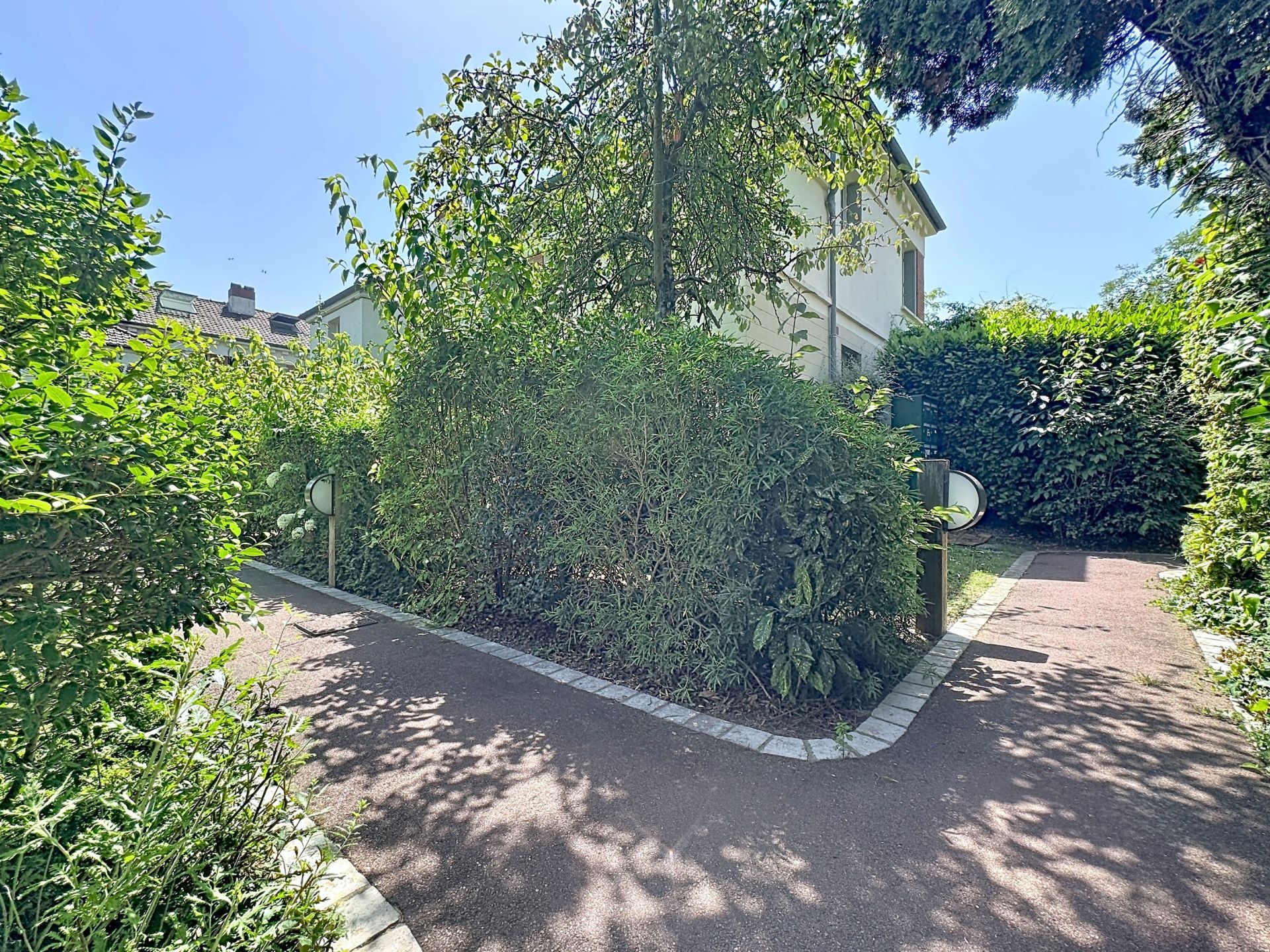 Acheter Appartement 4&nbsp;Pièces 80.21&nbsp;m² Garches