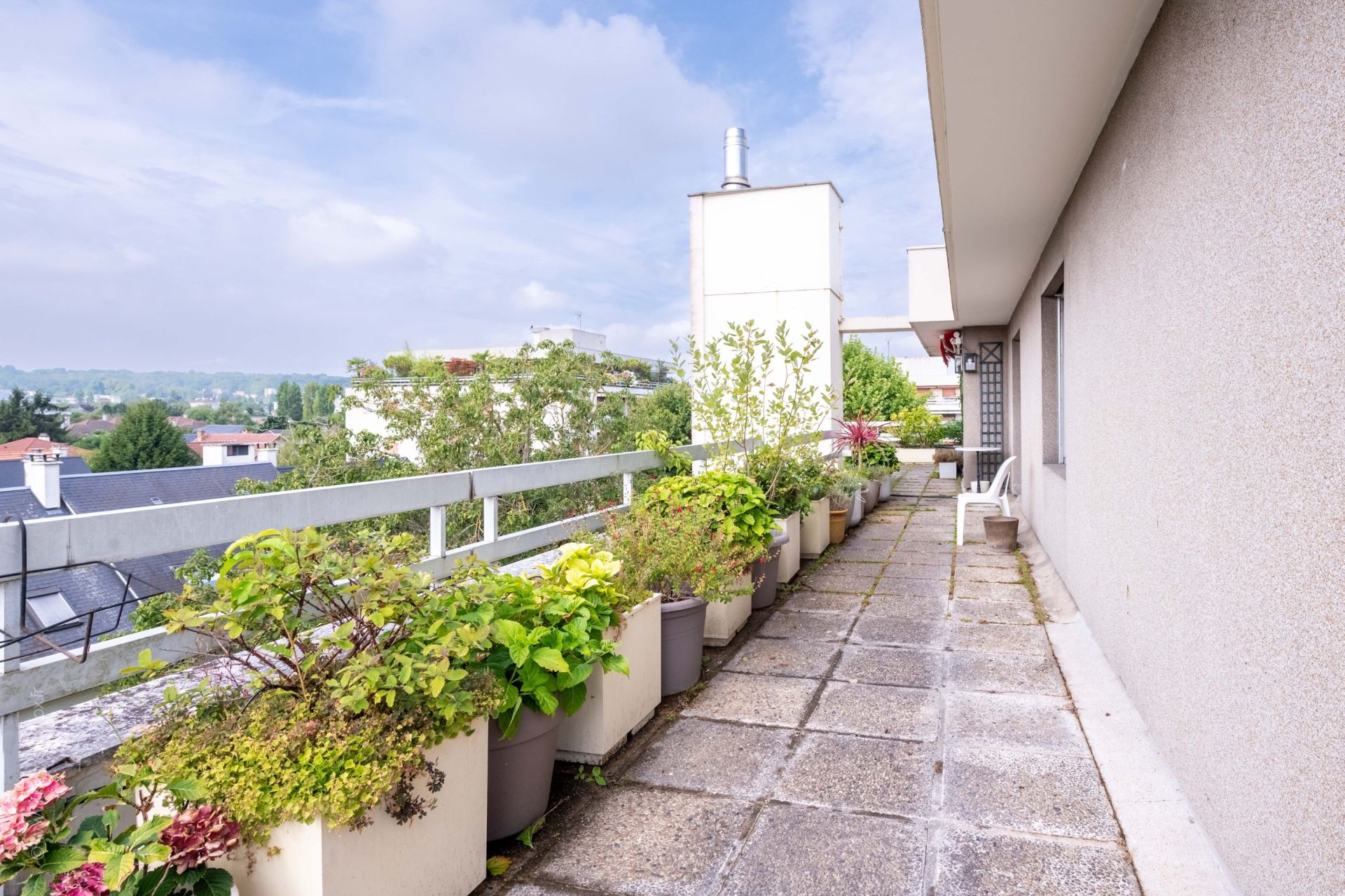 Louer Appartement 6&nbsp;Pièces 124.76&nbsp;m² Rueil-Malmaison