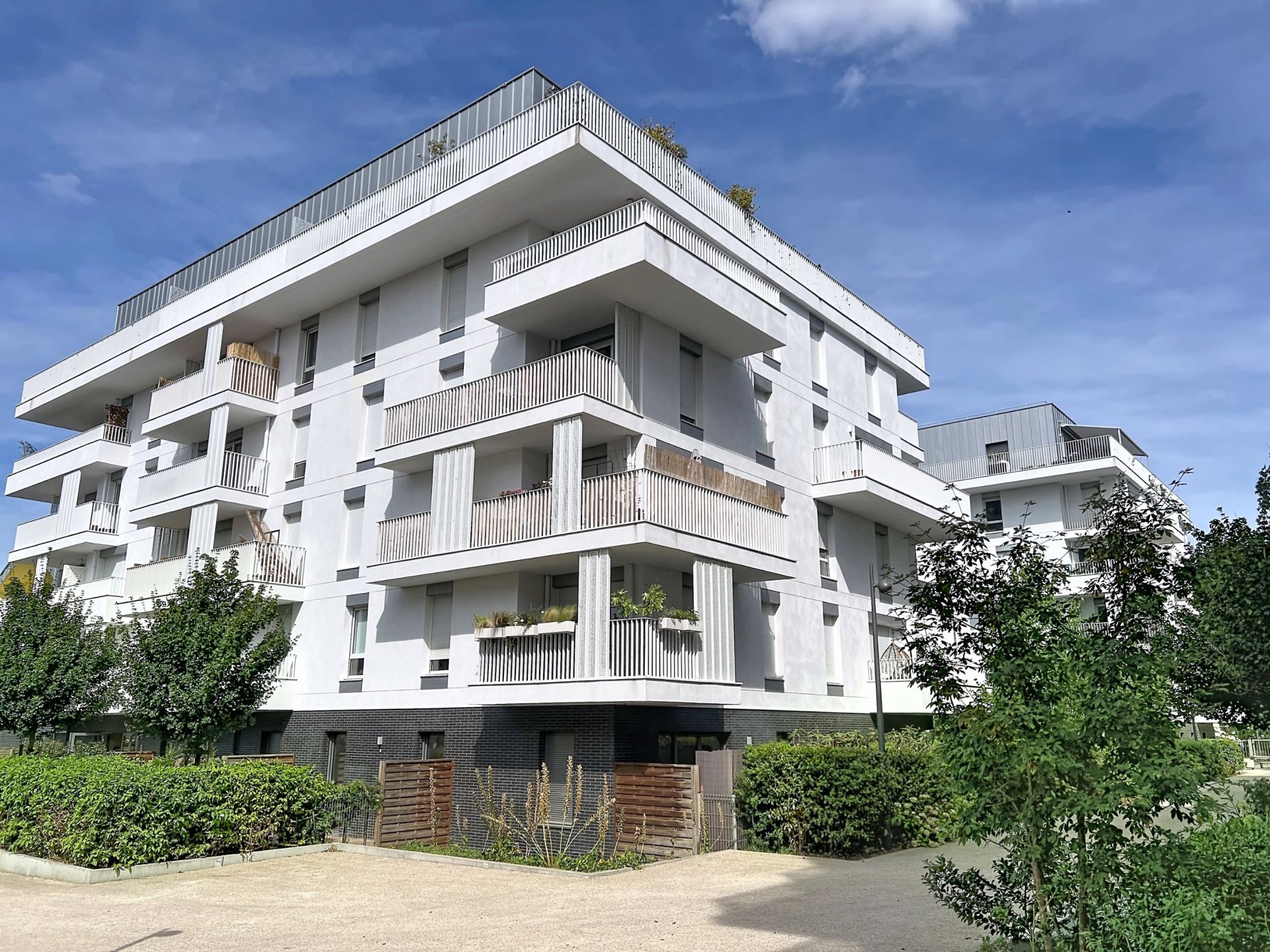 Louer Appartement 3&nbsp;Pièces 67.1&nbsp;m² Rueil-Malmaison