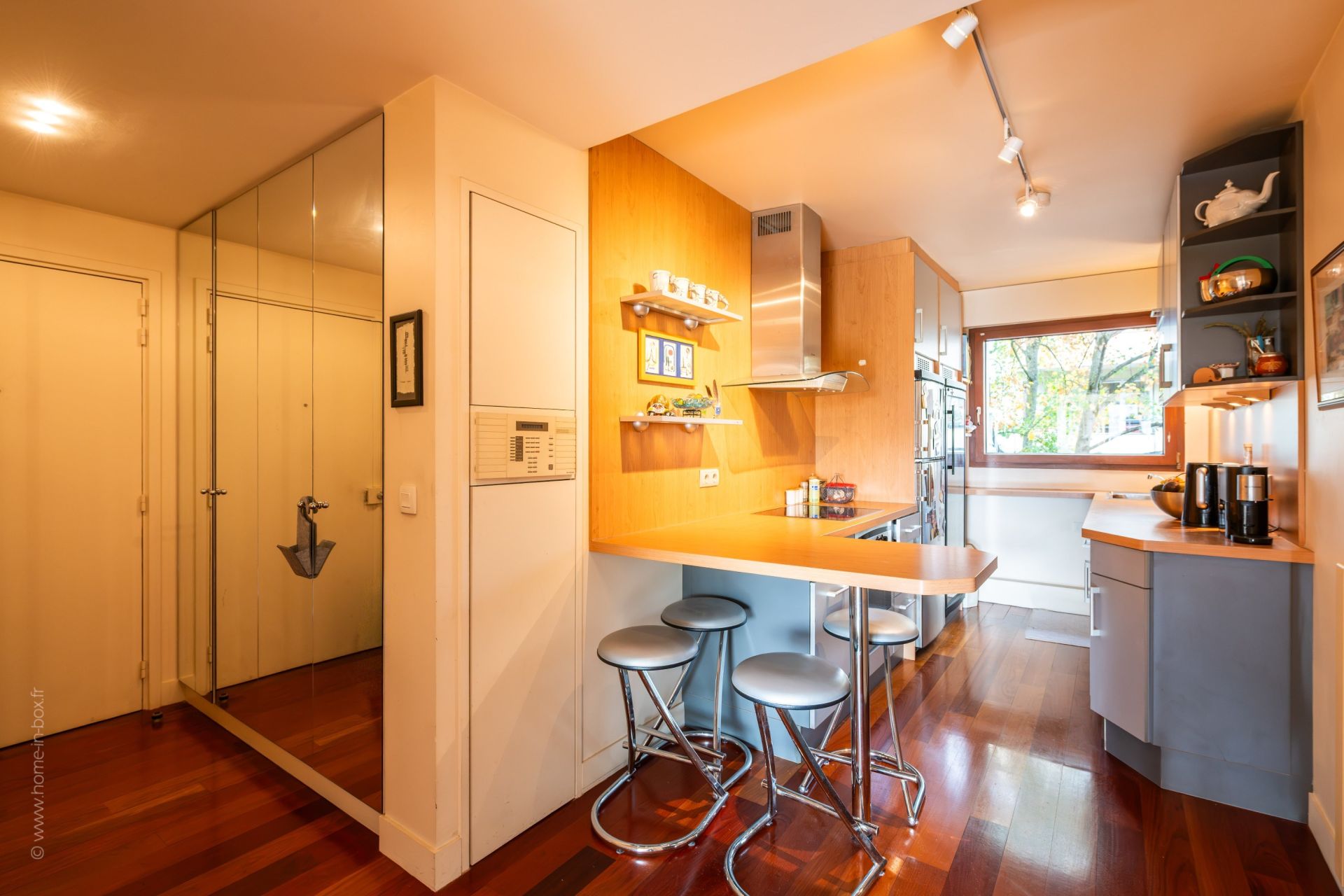 Acheter Appartement 4&nbsp;Pièces 88.91&nbsp;m² Suresnes
