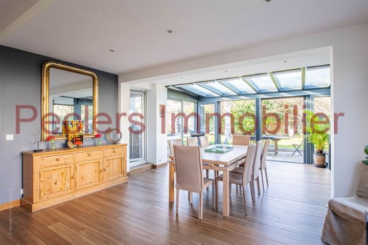 maison 8 pièces en vente sur RUEIL MALMAISON (92500) Vente Maison Rueil-Malmaison 92500 269.6 m²
