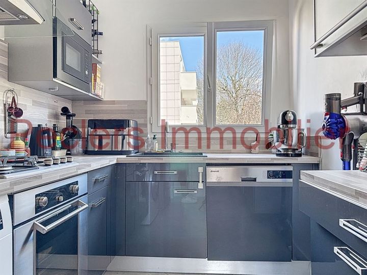 appartement 3 pièces en vente sur RUEIL MALMAISON (92500) Vente Appartement Rueil-Malmaison 92500 66.02 m²