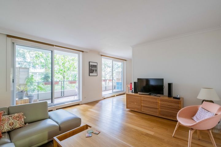 appartement 4 pièces en vente sur RUEIL MALMAISON (92500) Vente Appartement Rueil-Malmaison 92500 107.36 m²