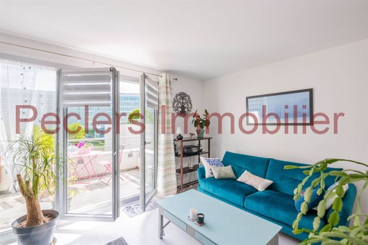 appartement 3 pièces en vente sur RUEIL MALMAISON (92500) Vente Appartement Rueil-Malmaison 92500 64.7 m²