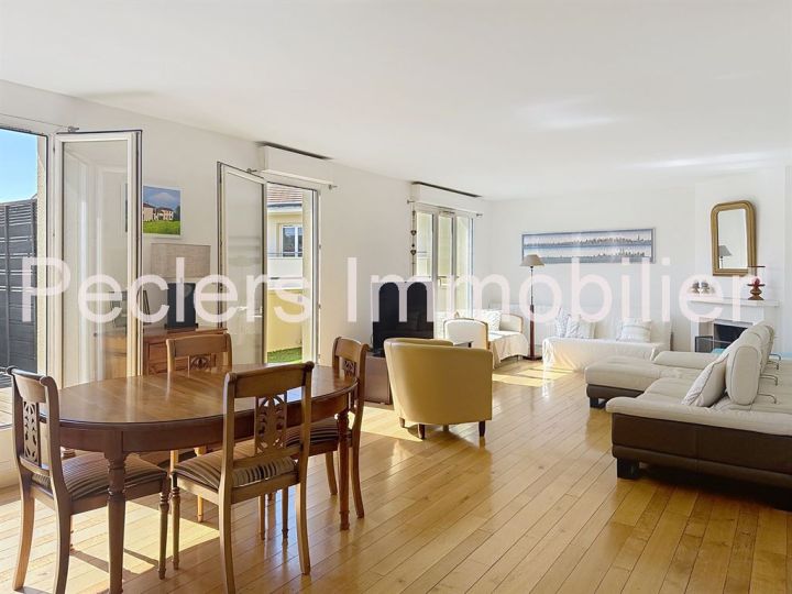 appartement 6 pièces en vente sur RUEIL MALMAISON (92500) Vente Appartement Rueil-Malmaison 92500 135.79 m²