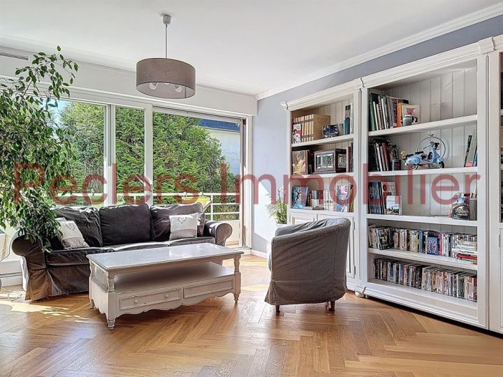 appartement 5 pièces en vente sur RUEIL MALMAISON (92500) Vente Appartement Rueil-Malmaison 92500 100.71 m²