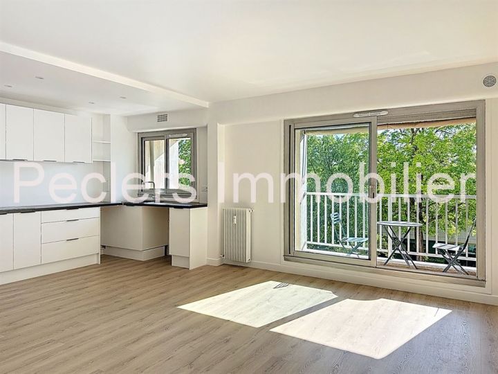 appartement 3 pièces en vente sur RUEIL MALMAISON (92500) Vente Appartement Rueil-Malmaison 92500 75 m²