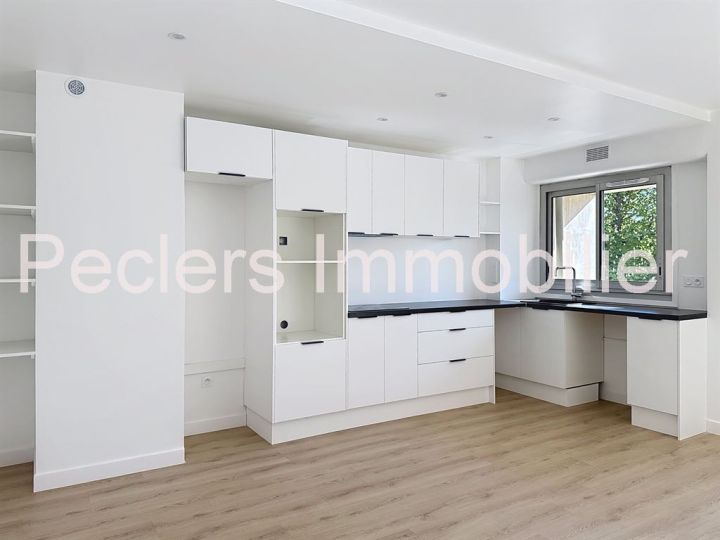 appartement 3 pièces en vente sur RUEIL MALMAISON (92500) Vente Appartement Rueil-Malmaison 92500 75 m²