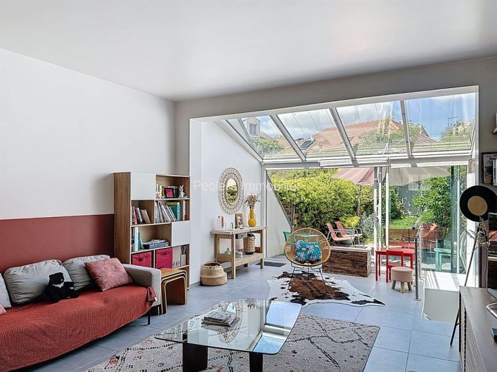 maison 5 pièces en vente sur RUEIL MALMAISON (92500) Vente Maison Rueil-Malmaison 92500 139.04 m²