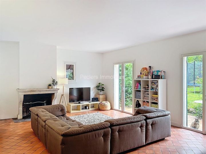 maison 6 pièces en location sur RUEIL MALMAISON (92500) Location Maison Rueil-Malmaison 92500 160 m²