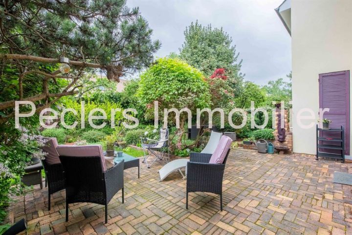 maison 6 pièces en vente sur RUEIL MALMAISON (92500) Vente Maison Rueil-Malmaison 92500 218 m²